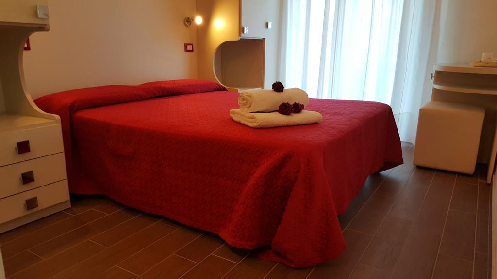 Hotel Perla Verde Rimini Phòng bức ảnh