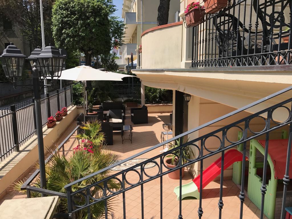 Hotel Perla Verde Rimini Ngoại thất bức ảnh