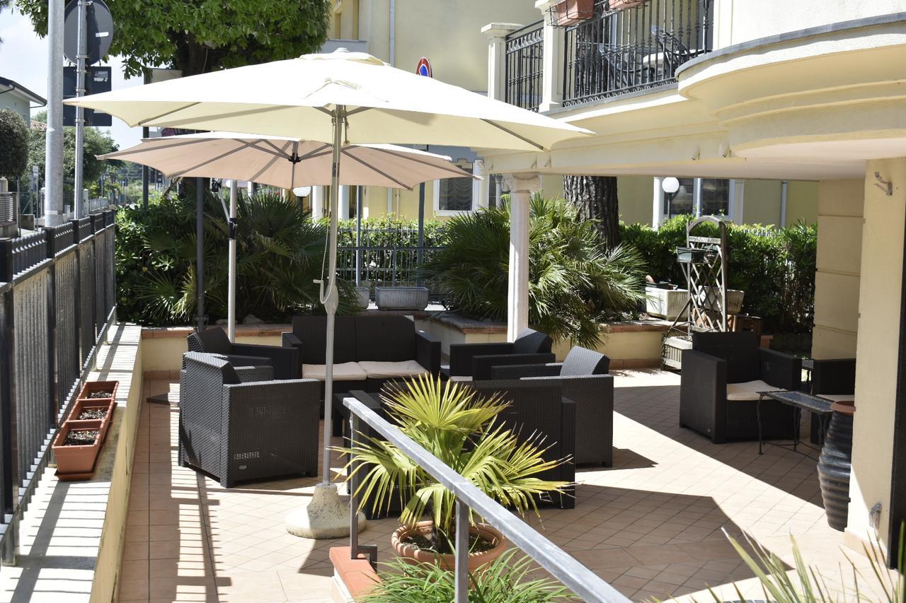 Hotel Perla Verde Rimini Ngoại thất bức ảnh